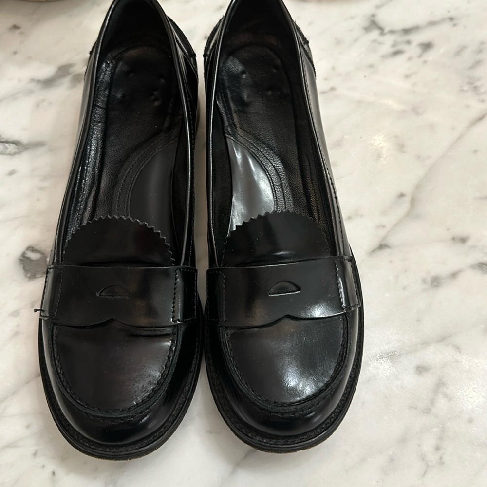 VERO CUOIO Italian made penny loafers leather black EUC  6.5 M